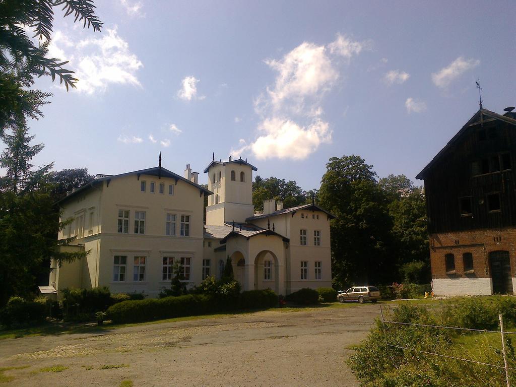 Agroturystyka "Palac W Janowie" Экстерьер фото